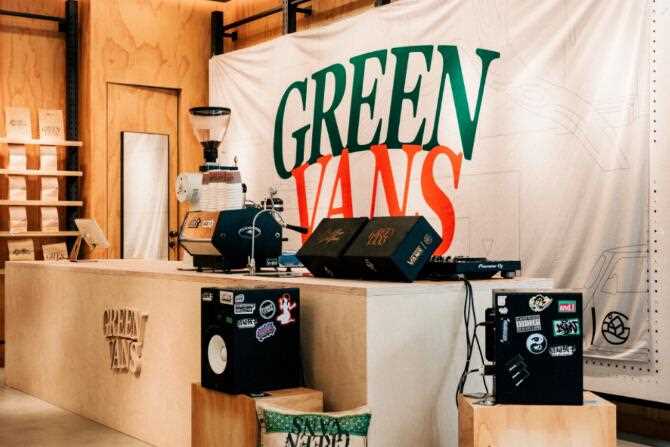 VANS与咖啡品牌GREEN HOUSE